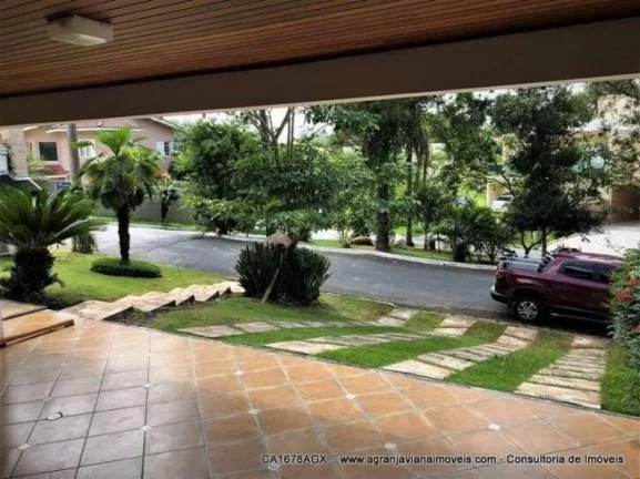 Imagem Linda casa contemporânea, com estilo europeu, envidraçada e bem iluminada. Construída para morar....