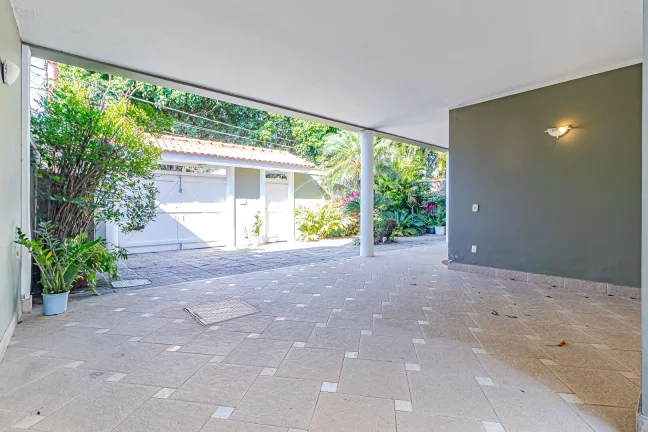 Imagem CASA com 5 DORMITÓRIOS à VENDA - 600m² de terreno - Condomínio MARAMAR