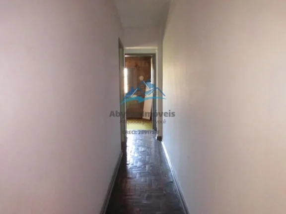 Imagem Casa à Venda no Centro de Carapicuíba | 5 Quartos e Garagem