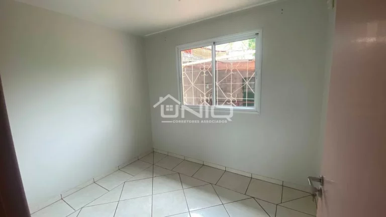 Imagem Casa Suíte + 02 Quartos - Bairro Pinheirinho