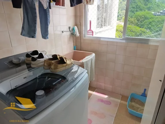 Imagem Vendo Apartamento no Centro com 3 Quartos Mais Dependência Completa e Garagem