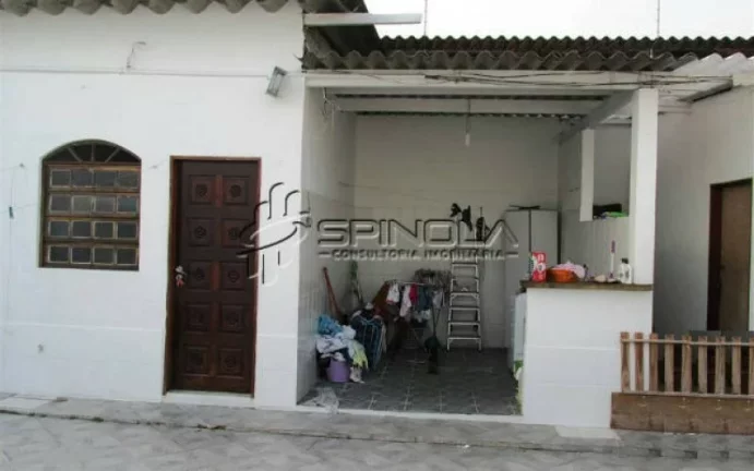 Imagem Casa com 3 dormitórios à venda, 190 m² por R$ 850.000 - Vila Tupi - Praia Grande/SP
