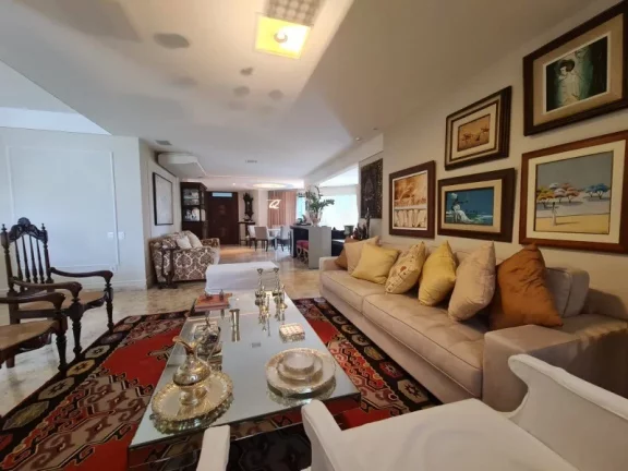 Imagem A 5ª Avenida Imóveis apresenta este charmoso apartamento, com 3 Suites, 04 salas 192,92m2 de área, localizado no bairro da Barra, próximo ao farol