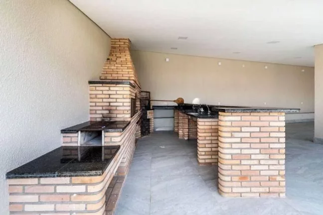 Imagem Vende-se casa reformada com 405 metros quadrados e 4 suítes no Alto de Pinheiros Casa com 405m² de...