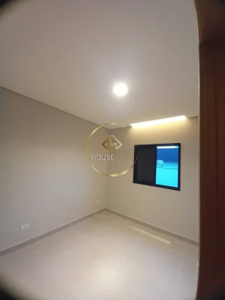 Imagem Casa Sobrado,3 Dormitórios (1 suíte) 250m2, Condomínio Malibu.