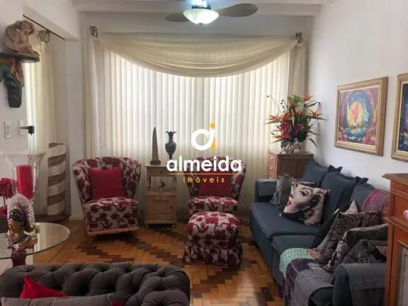 Imagem CASA 3 DORMITÓRIOS NO CENTRO DE SANTIAGO