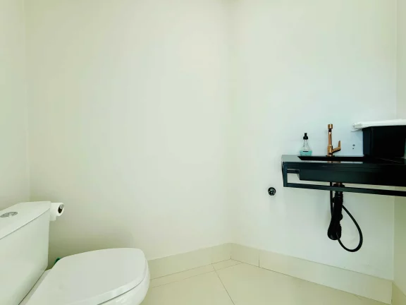 Imagem Apartamento mobiliado com 4 dormitórios sendo 2 suítes e 2 vagas de garagem em Balneário Camboriú