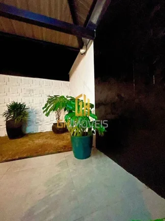 Imagem CA1683Linda casa com 3 quartos sendo 1 suíte no Setor Aeroporto Sul A casa possui - 3 quartos, send...
