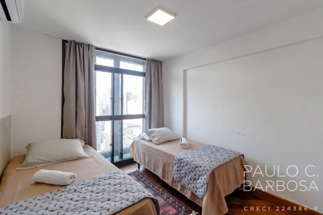 Imagem Pinheiros Cobertura com 3 dormitórios ( 2 Suítes) - 3 Vagas - 240m²