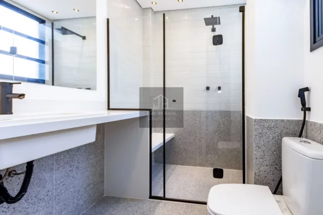 Imagem Apartamento Reformadíssimo com 3 suites 1 vaga prox Metro