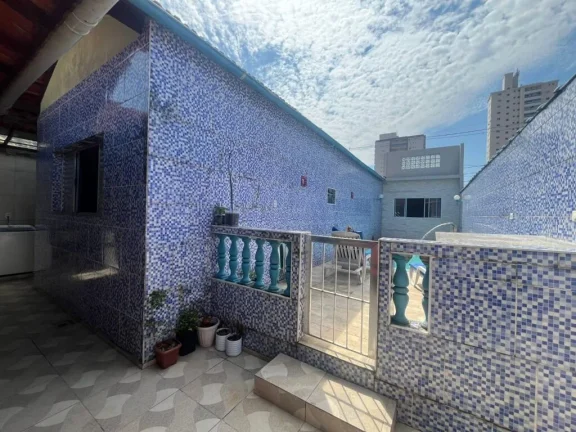 Imagem Espaçosa Casa com Edícula 3 Quartos no Maracanã, Praia Grande