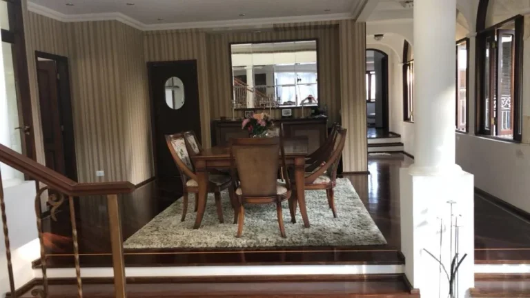 Imagem Casa em Aldeia da Serra - 687m²