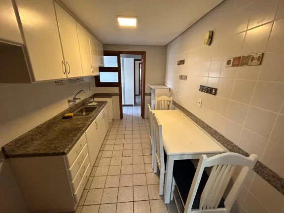 Imagem Apartamento à venda, com 3 quartos, 167m²