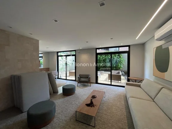 Imagem Apartamento à venda no Cambuí, Campinas/SP. O imóvel conta com um dormitório, ampla sala para do...