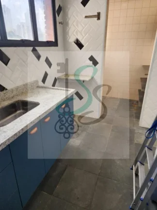 Imagem Apartamento à venda na Vila Itapura, Campinas/SP. Apartamento com 2 dormitórios com armários , cozinha americana, banheiro social com armário, despen