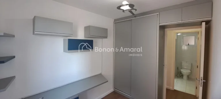 Imagem Lindo apartamento à venda em condomínio com 3 quartos aconchegantes com armários embutidos. Cozin...