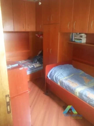 Imagem Lindo sobrado todo reformado, com 3 dormitórios, 1 vaga com fácil acesso a comércios e principais avenidas.