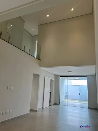 Imagem VENDO CASA 4/4 SENDO TRÊS SUIT EM CONDOMÍNIO - SIM