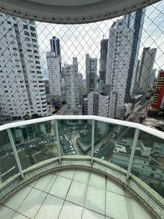 Imagem Apartamento alto padrão com 3 suítes e 4 vagas de garagem em - Balneário Camboriú/SC