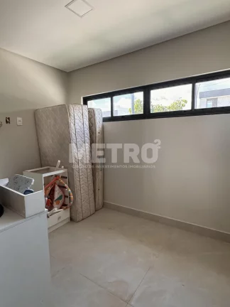 Imagem Casa no Cond. Buona Vita, 4 quartos, sendo dois suítes, uma com closet