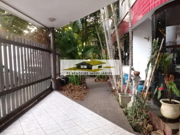 Imagem Sobrado triplex com 465m2 no Jd da Gloria