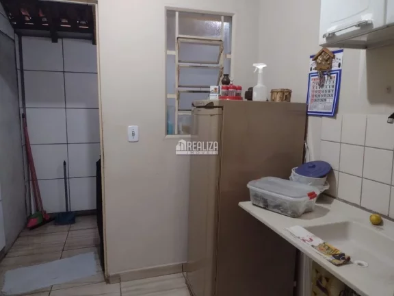 Imagem Casa residêncial com ponto comercial à venda no Residencial Morumbi em Uberaba | 2 dormitórios, churrasqueira e garagem