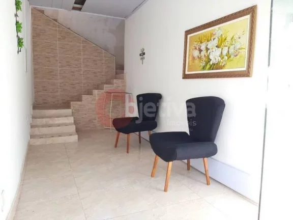 Imagem Casa com 2 Kitnetes e uma loja à venda - Peró - Cabo Frio/RJ
