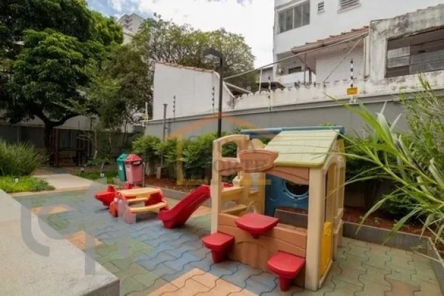 Imagem Apartamento com 41m², dispõe de 1 dormitório, 1 banheiro, sala, cozinha, armários na cozinha e d...