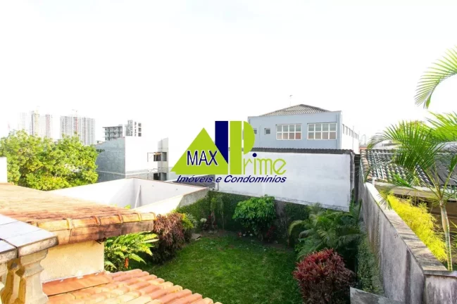 Imagem Casa para locação na Vila Granada, São Paulo-SP: 6 quartos, 1 suíte, 2 salas, 3 banheiros, 9 vagas de garagem, 300m²