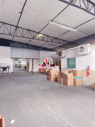 Imagem Galpão com escritório, 350M², no Aleixo, LOCAÇÃO!