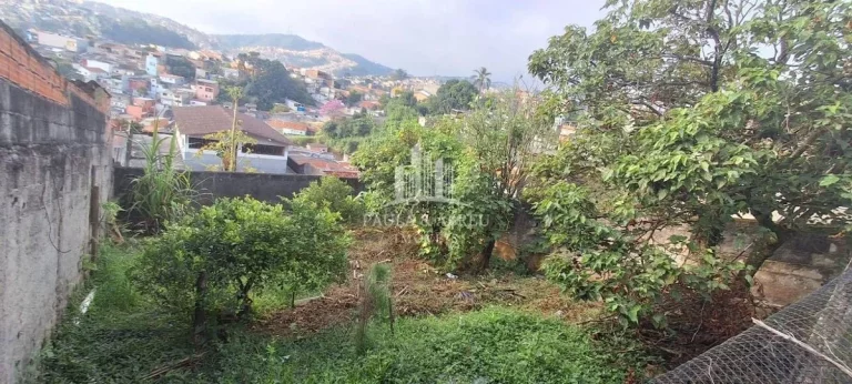 Imagem Terreno 300m² (10 X 30mts) com Casa Antiga com 6 Cômodos, Escritura no Jardim Zaíra 2, Mauá-SP