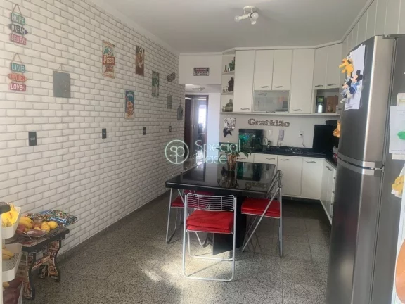 Imagem Excelente apartamento com 263m2 de área privativa, 4 dormitórios ( 3 suítes ) e 1 vaga na garagem...