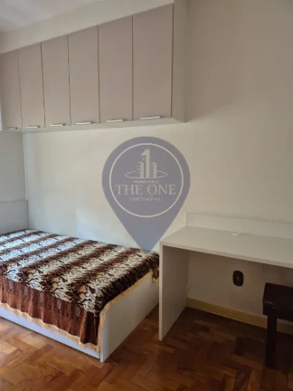 Imagem Imperdível! Apartamento à venda em São Paulo-SP, Aclimação. 2 quartos, 2 salas, 1 banheiro, 1 vaga de garagem. 102m².
