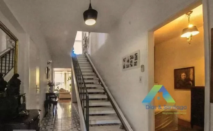 Imagem BROOKLIN Sobrado 370M², 5 dormitórios, 3 vagas, lindo Jardim com ótima localização e valor !!!
