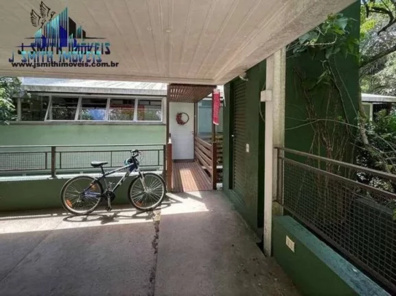 Imagem Cond. dos Arquitetos na Granja Viana - Contemporânea e despojada! Única!
