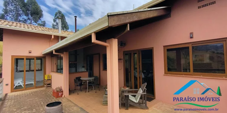 Imagem Exclusividade e Requinte: Residência de Alto Padrão em Condomínio Fechado