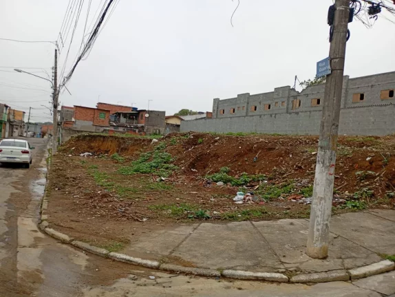 área a venda em Poa