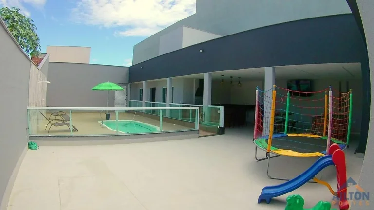 Imagem Casa Linear com 4 Quartos à Venda em Praia de Santa Mônica - Guarapari/ES