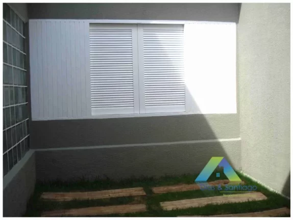 Imagem Rudge Ramos Linda casa 300 metros, 3 dormitórios, Edícula, 4 vagas com excelente localização e valor !!!