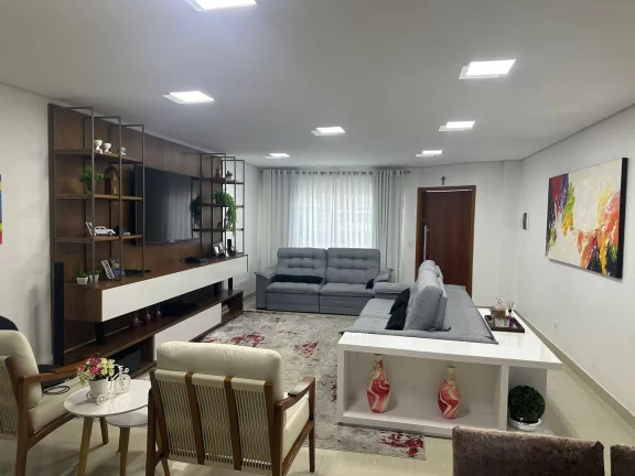 Imagem Sobrado Alto Padrão em Localização Privilegiada 350 m² 4 Dormitorios