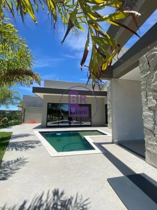 Imagem Linda casa térrea em condomínio fechado.