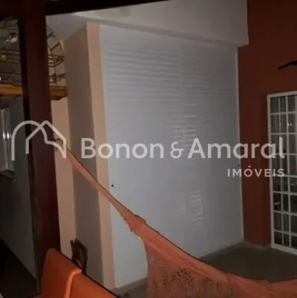Imagem Casa em condomínio com 180 m² e 3 quartos