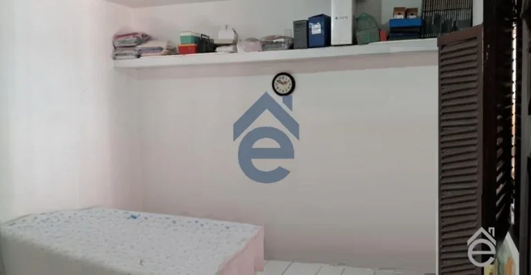 Imagem Casa na Jatiuca, 4/4, 2 salas, 2 vagas, ótimo investimento, prox Maceió Shopping