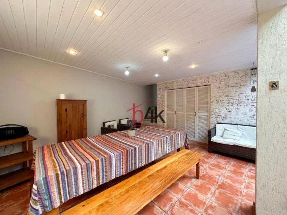Imagem Casa com 3 dormitórios à venda, 220 m² por R$ 2.120.000 no Brooklin