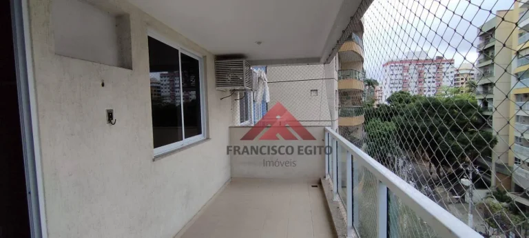 Imagem Apartamento em Santa Rosa em excelente localização,composto por Salão com dois ambientes duas varandas, 04 quartos sendo um com suite,copa cozinha com