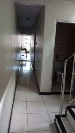Imagem Casa no Centro - 4 Quartos, 2 Suítes, 200m², 4 Vagas de Garagem - Consulte Agora!