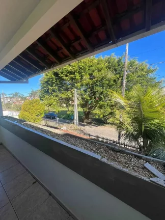 Imagem Sobrado com 4 dormitórios sendo 1 suíte e 2 vagas de garagem em São Francisco do Sul/SC