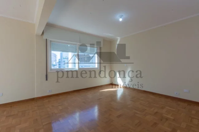 Imagem Apartamento na Rua Maranhão com 4 dormitórios (1 suíte) e 2 vagas, 220m2