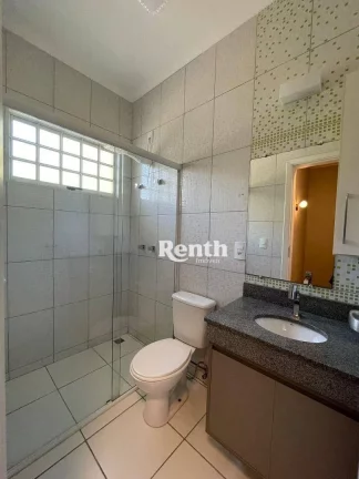 Imagem Sobrado em condomínio com 3 dormitórios por R$ 530.000