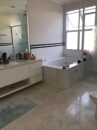 Imagem Casa no Res. Gênesis I - 498m²